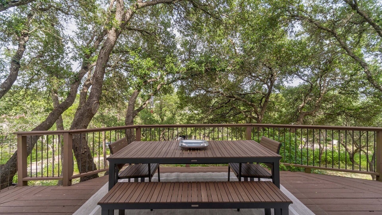 Photo of Outdoor in High Oaks