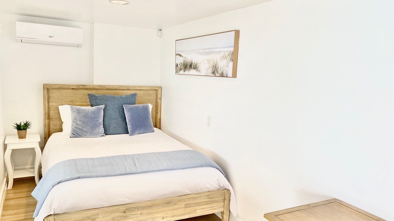 Photo of Bedroom in South Oceanside