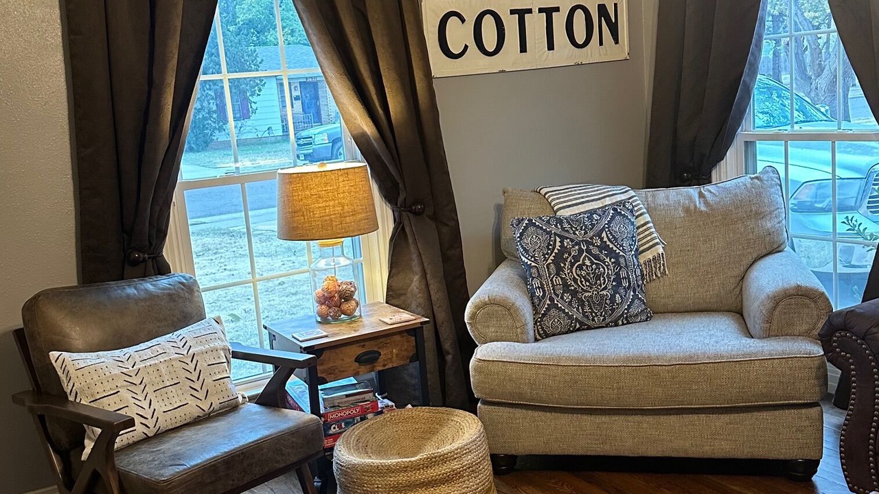 Photo of Livingroom in Tech Terrace