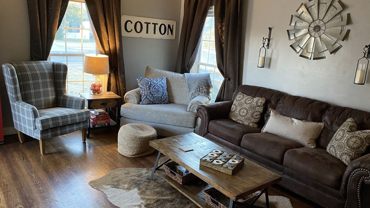 Photo of Livingroom in Tech Terrace