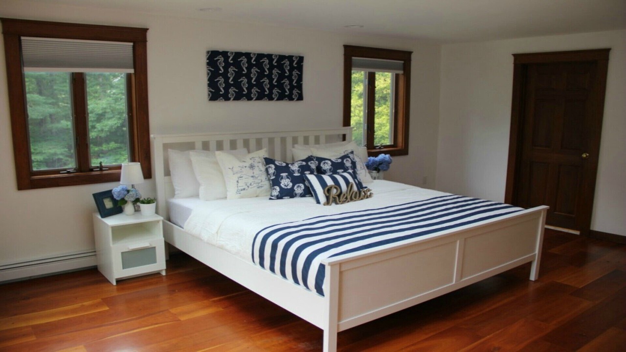 Photo of Bedroom in Marstons Mills