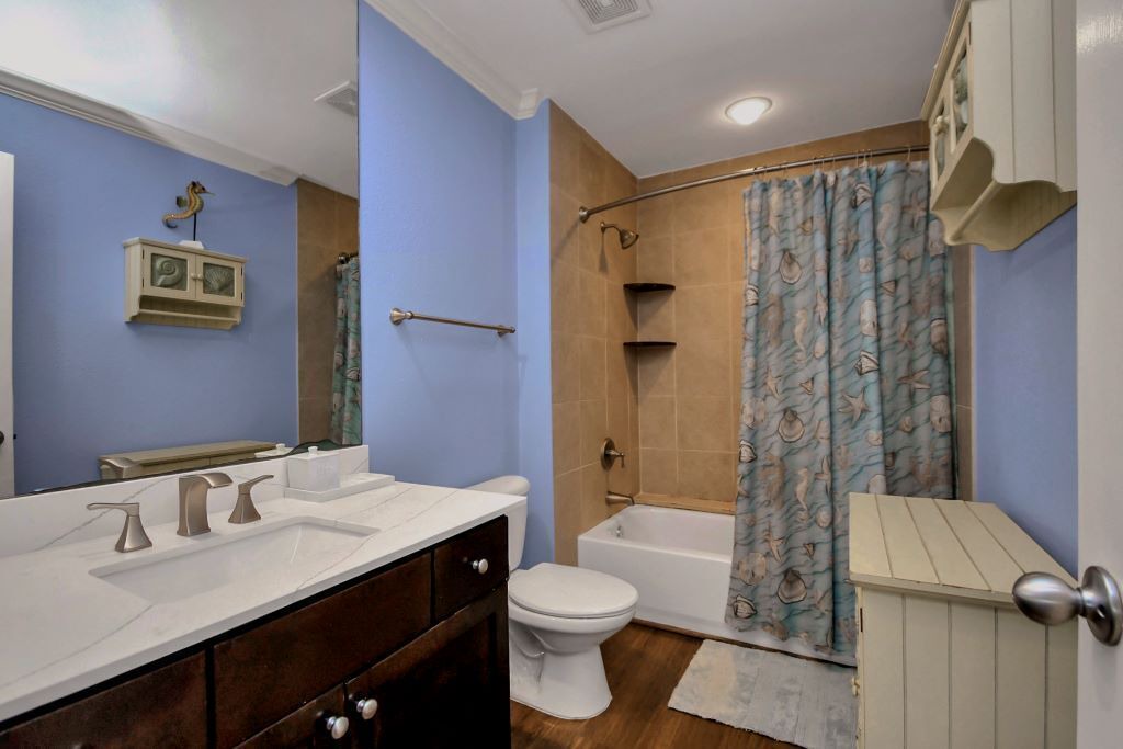 Photo of Bathroom in Galveston