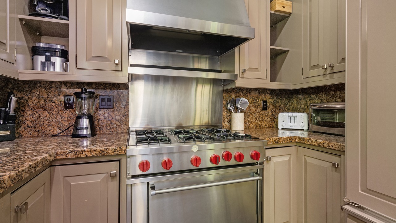 Photo of Kitchen in Beverly Glen