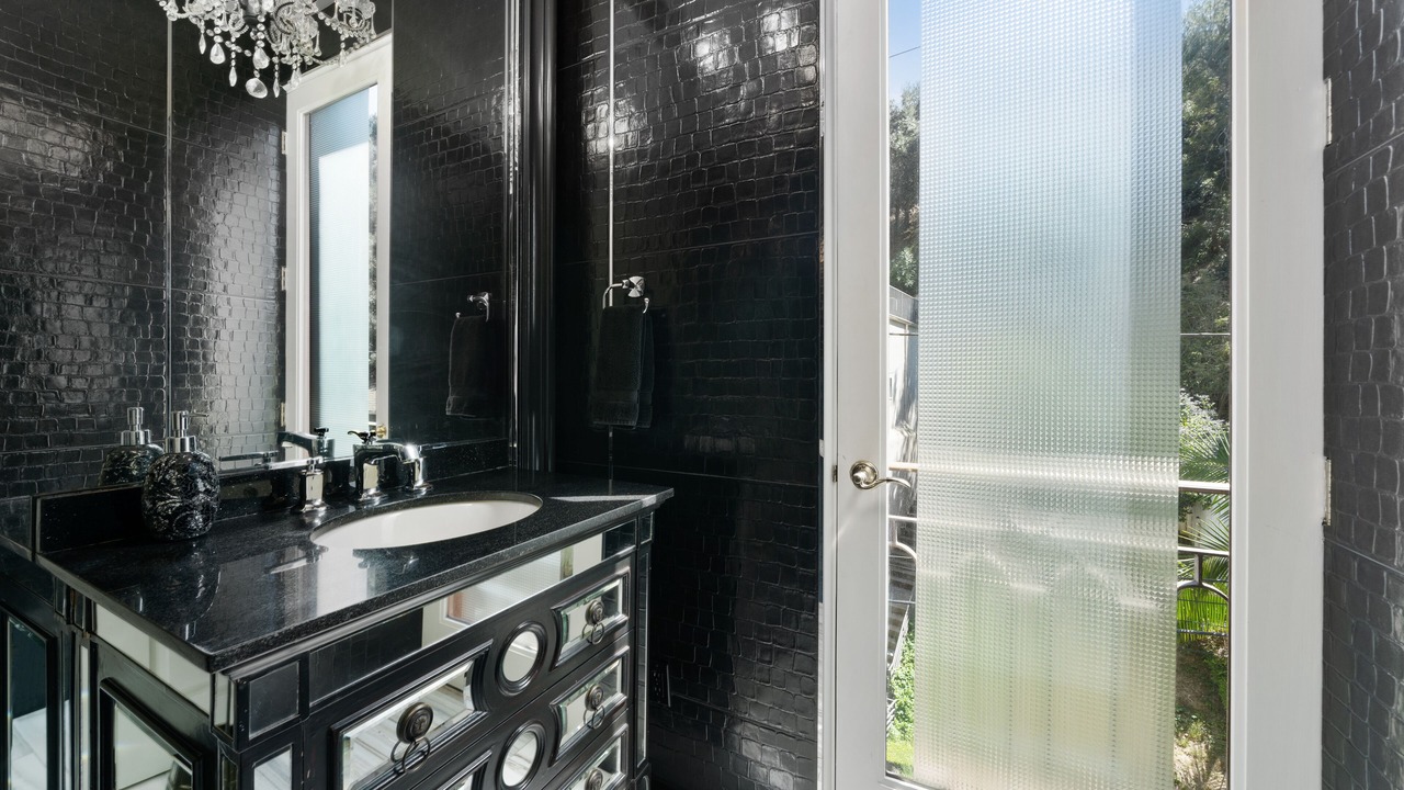 Photo of Bathroom in Beverly Glen