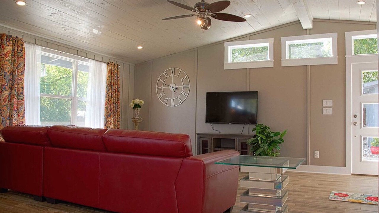 Photo of Livingroom in Fredericksburg