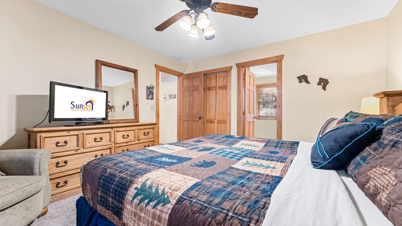 Photo of Bedroom in Branson West