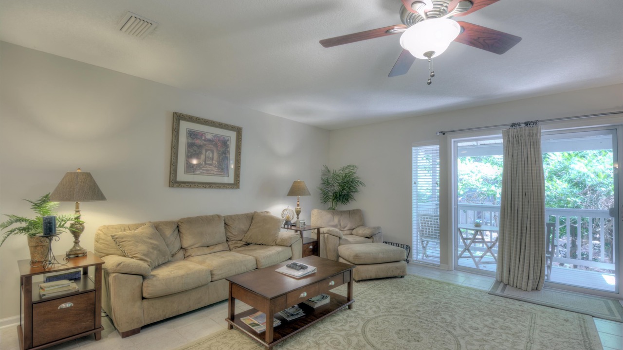 Photo of Livingroom in Demere Park