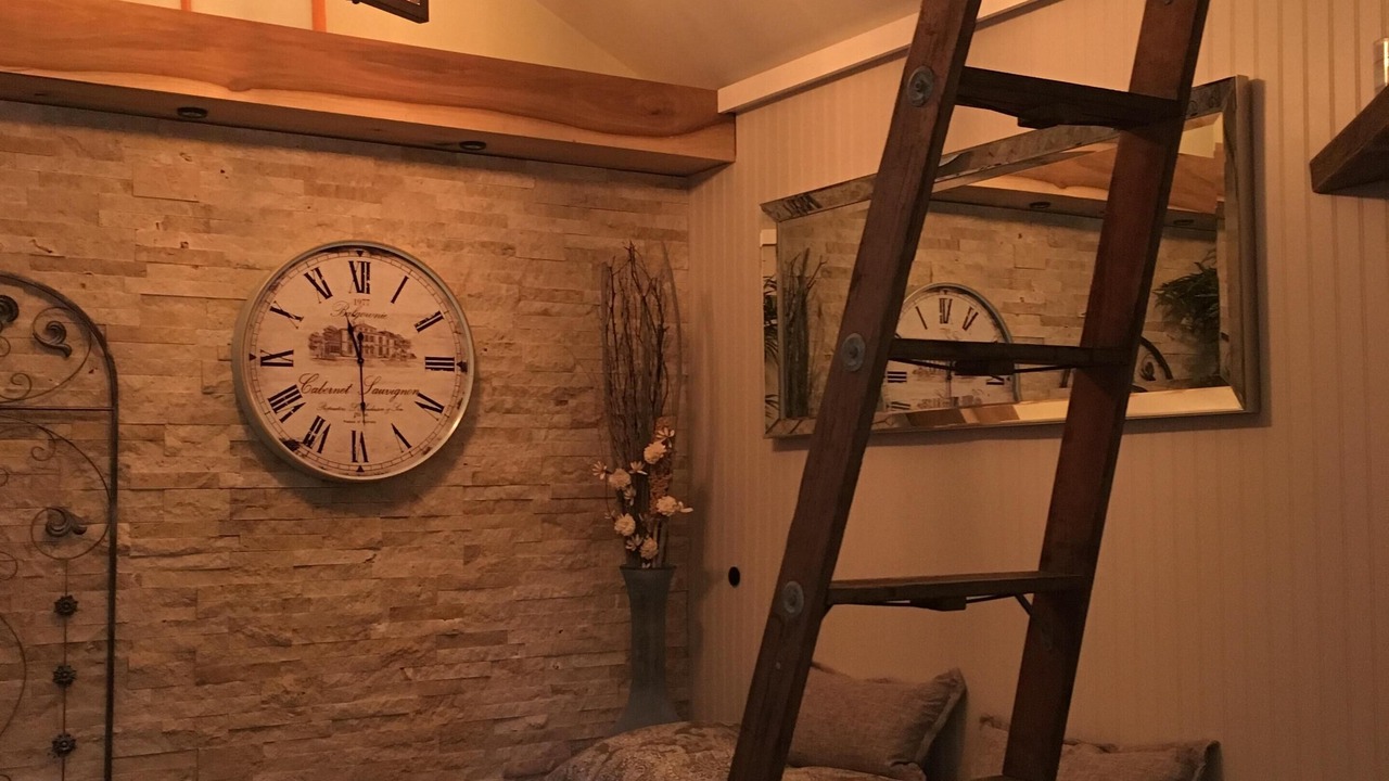 Photo of Livingroom in Gatewood