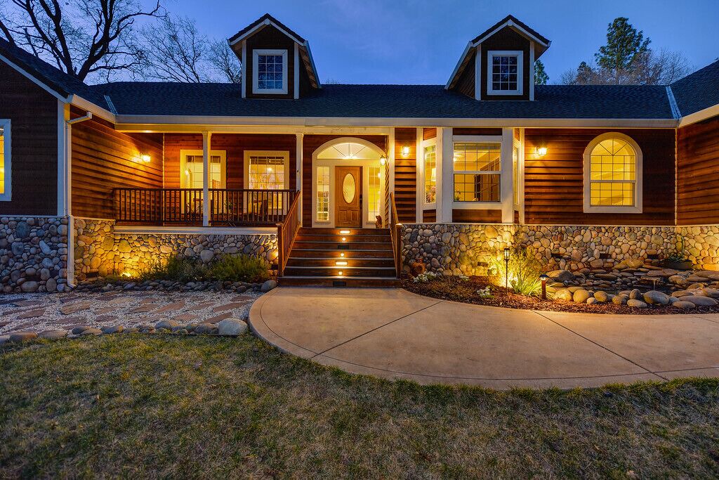 Photo of Outdoor in Auburn