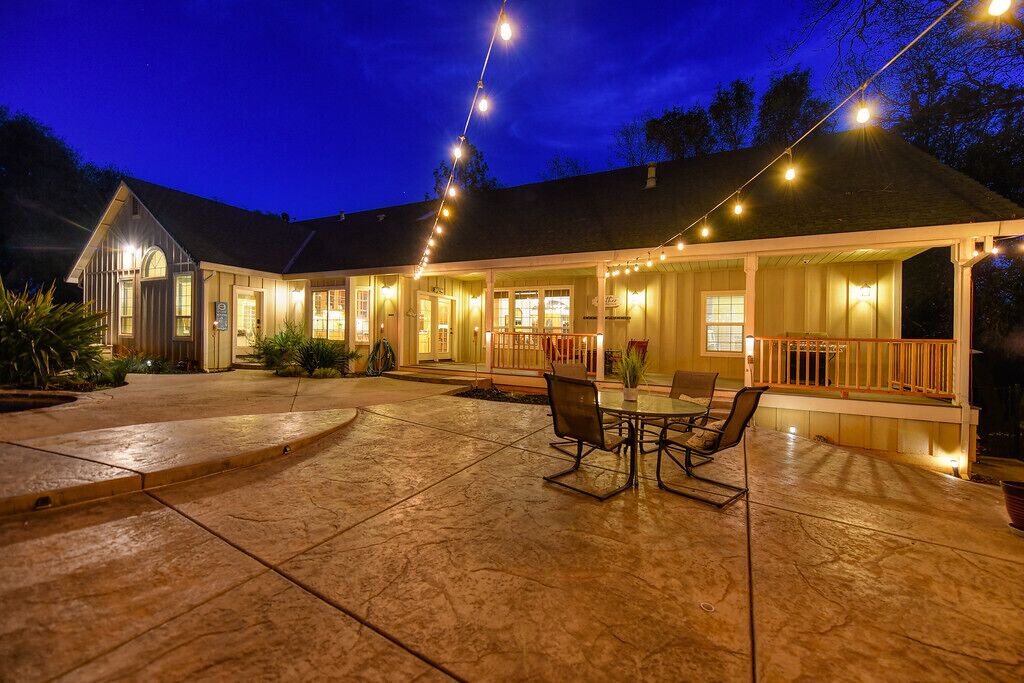 Photo of Outdoor in Auburn