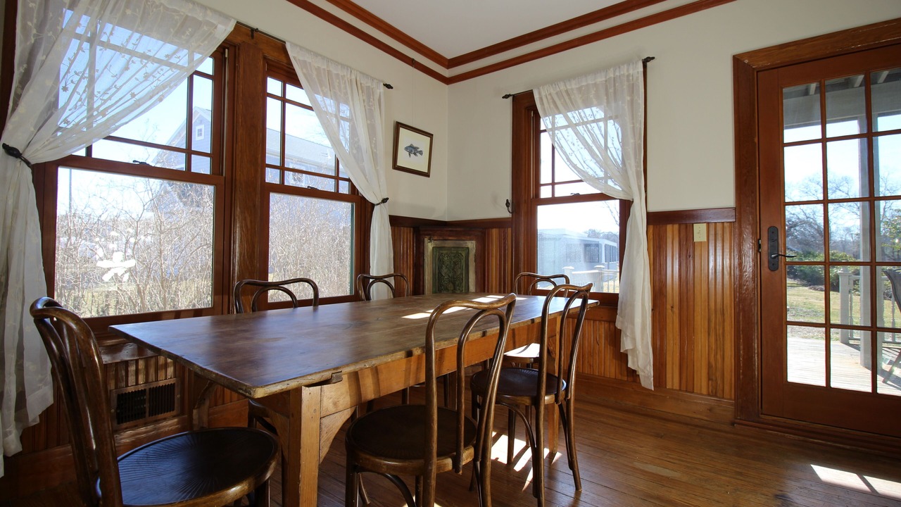 Photo of Livingroom in Stonington