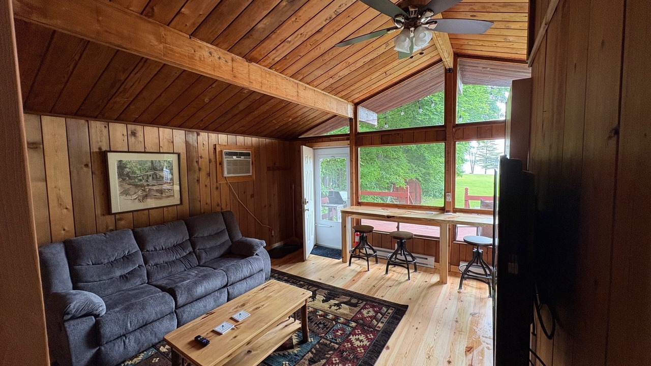 Photo of Livingroom in Mayfield