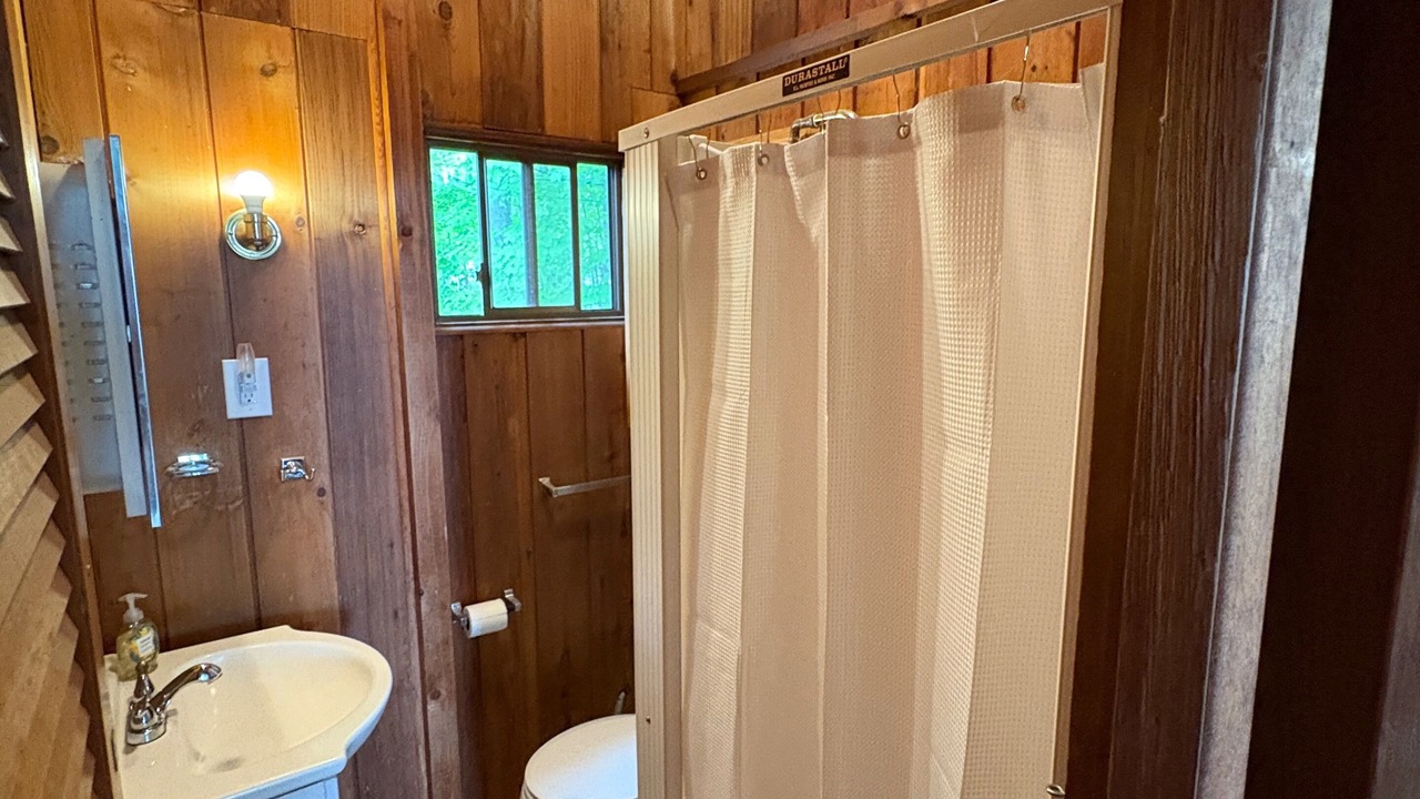 Photo of Bathroom in Mayfield