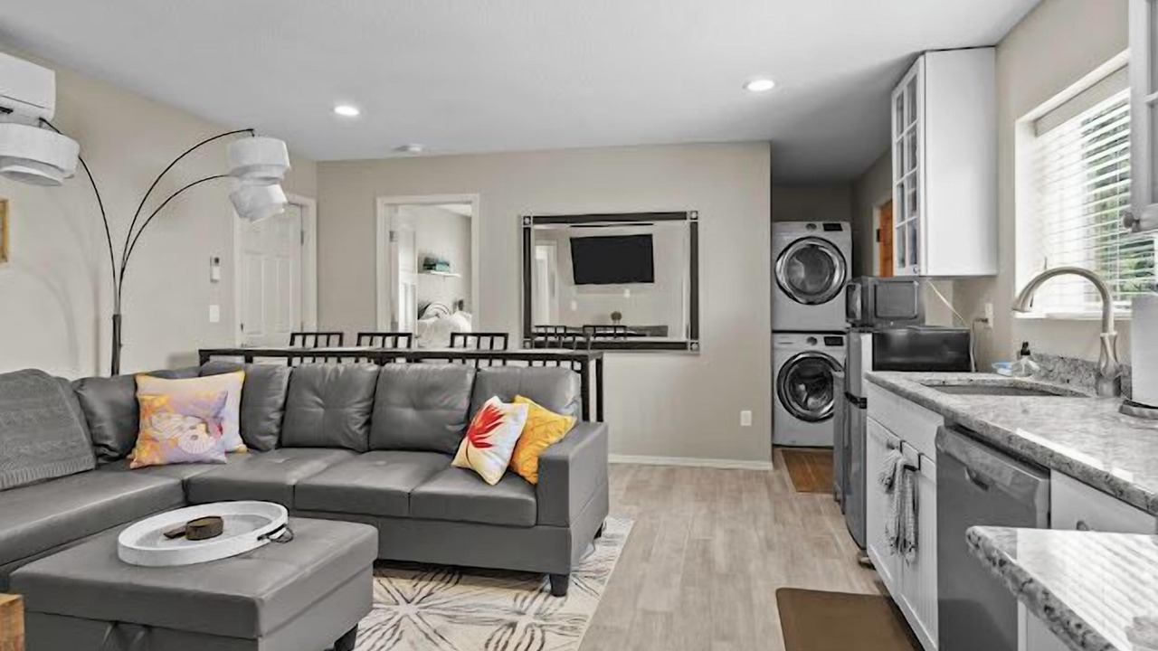 Photo of Livingroom in Salem