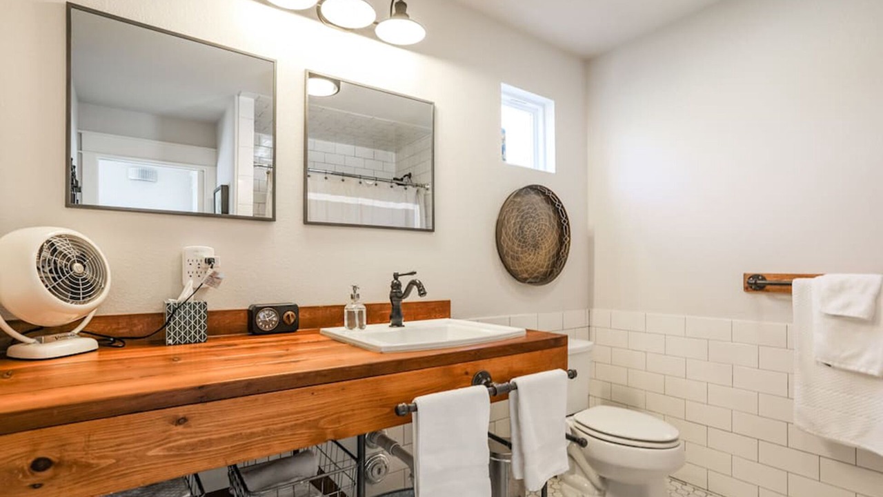 Photo of Bathroom in Chestnut