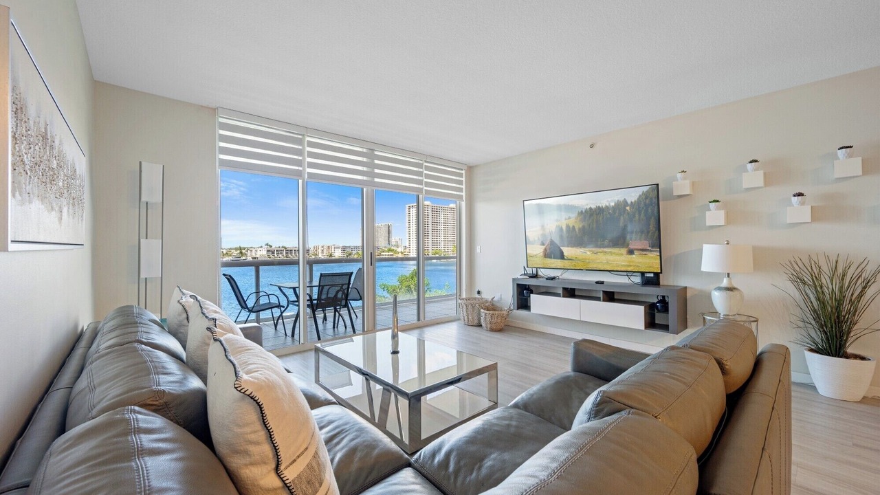 Photo of Livingroom in Sunny Isles Beach