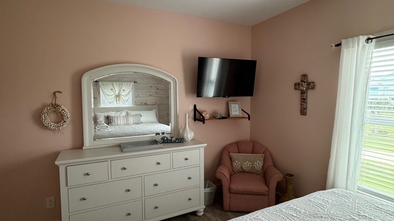 Photo of Bedroom in Port Bolivar