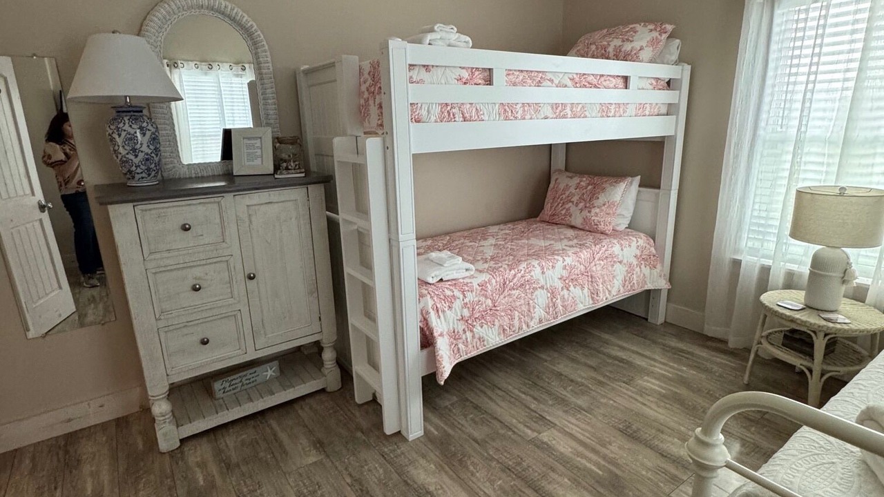 Photo of Bedroom in Port Bolivar