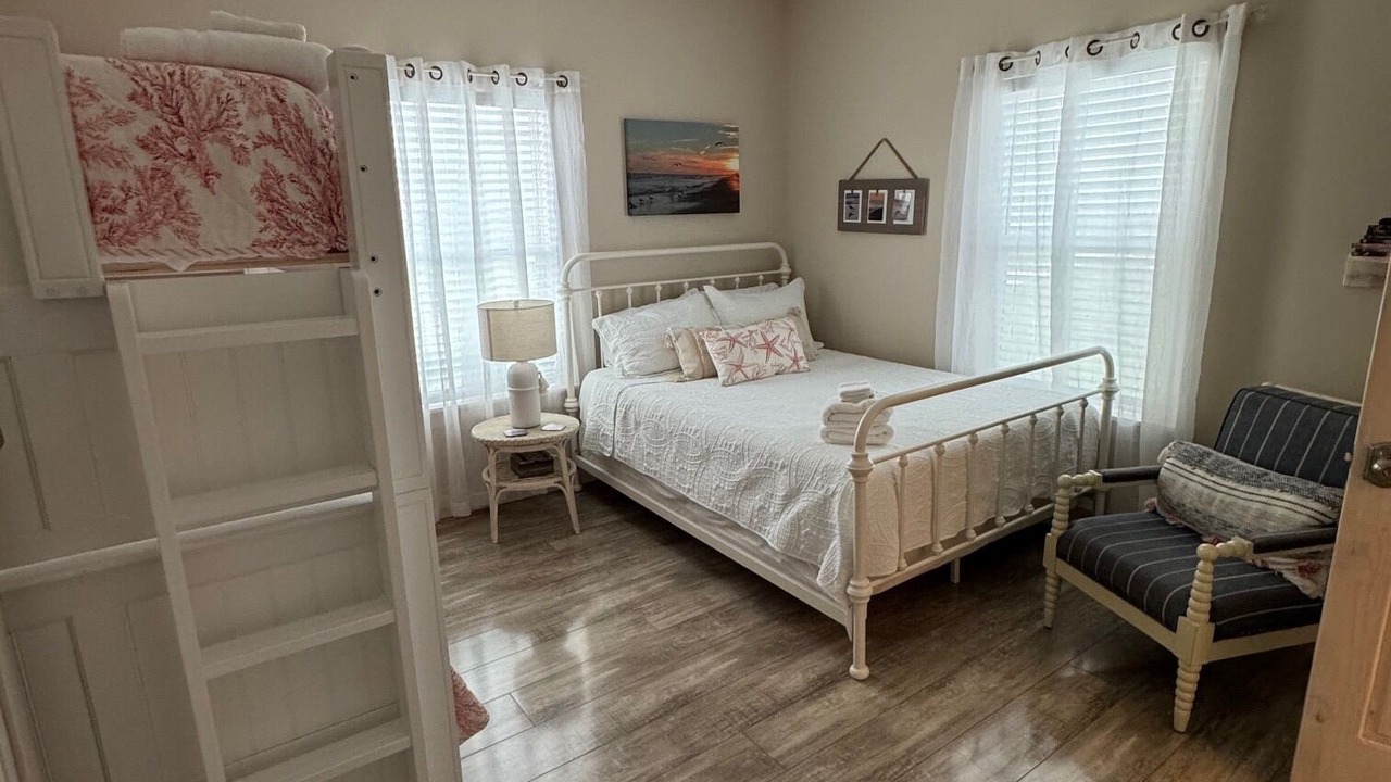 Photo of Bedroom in Port Bolivar