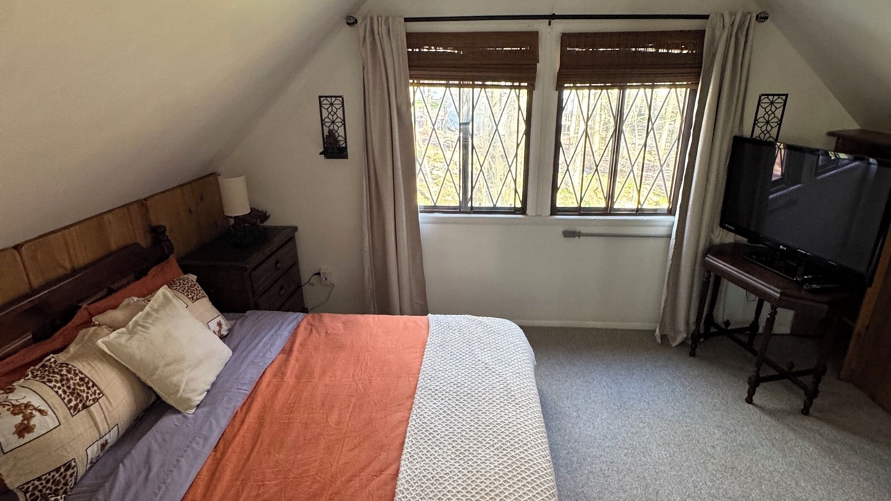 Photo of Bedroom in Tobyhanna