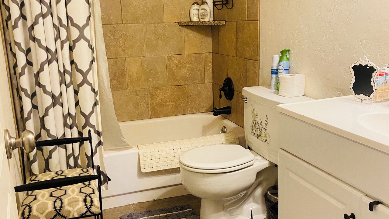 Photo of Bathroom in Grandview