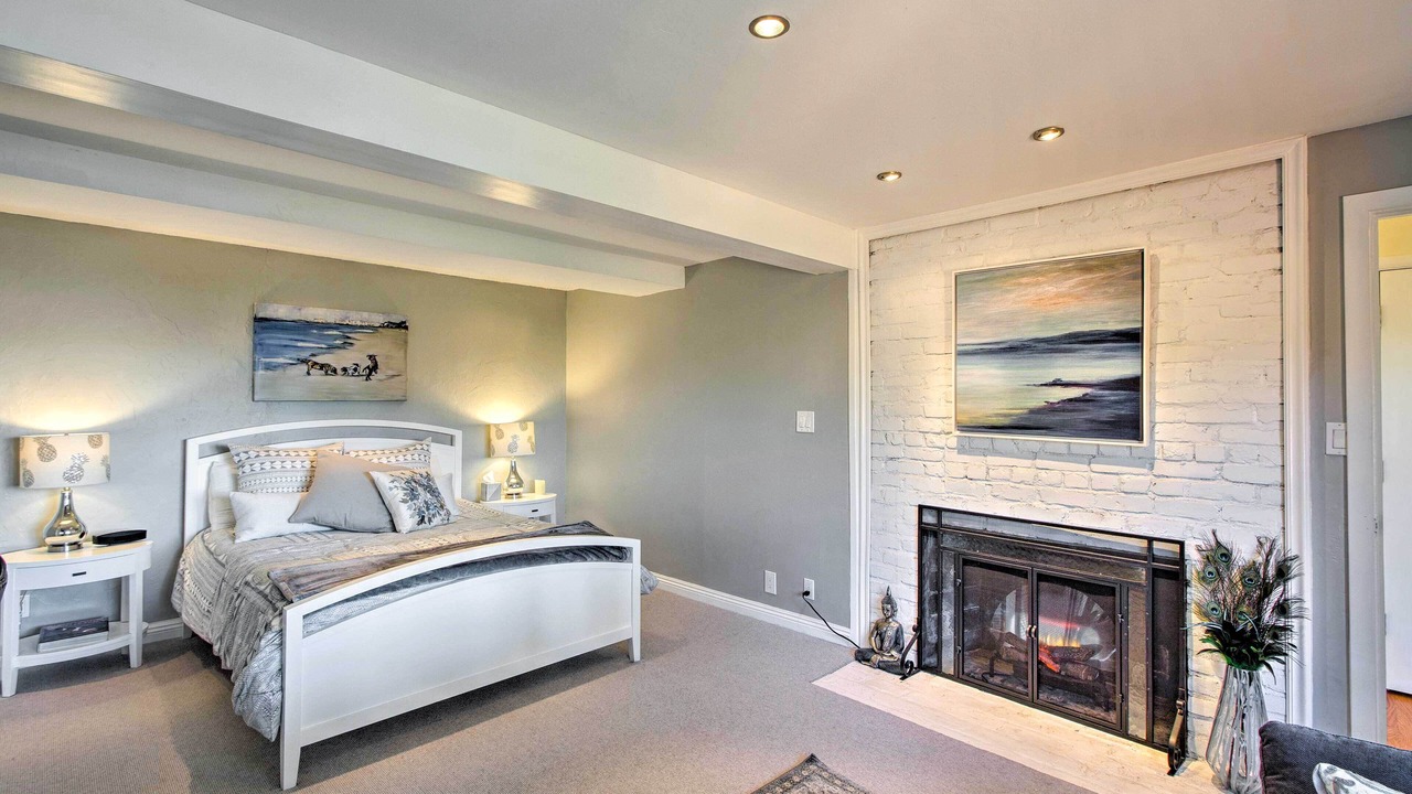 Photo of Livingroom in Point Richmond