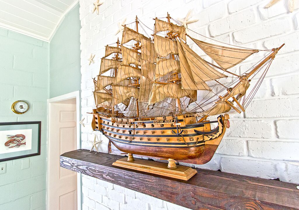 Photo of Bedroom in Savannah Beach