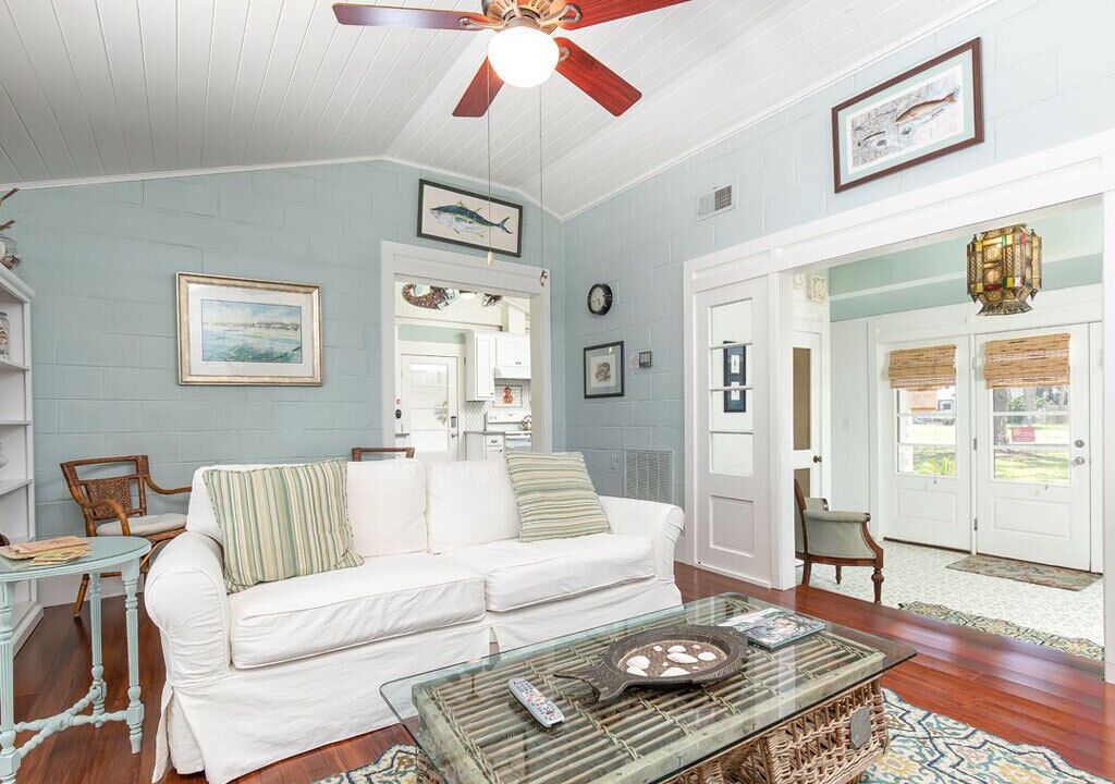 Photo of Bedroom in Savannah Beach