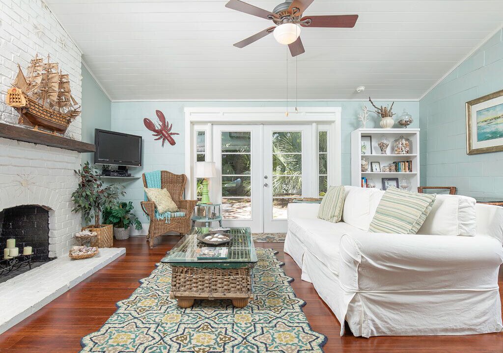 Photo of Bedroom in Savannah Beach