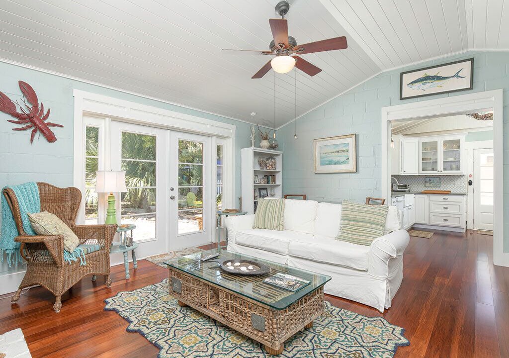 Photo of Bedroom in Savannah Beach