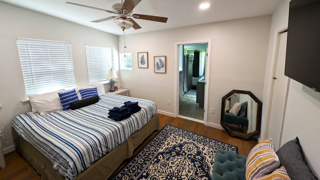 Photo of Bathroom in Yacht Harbor