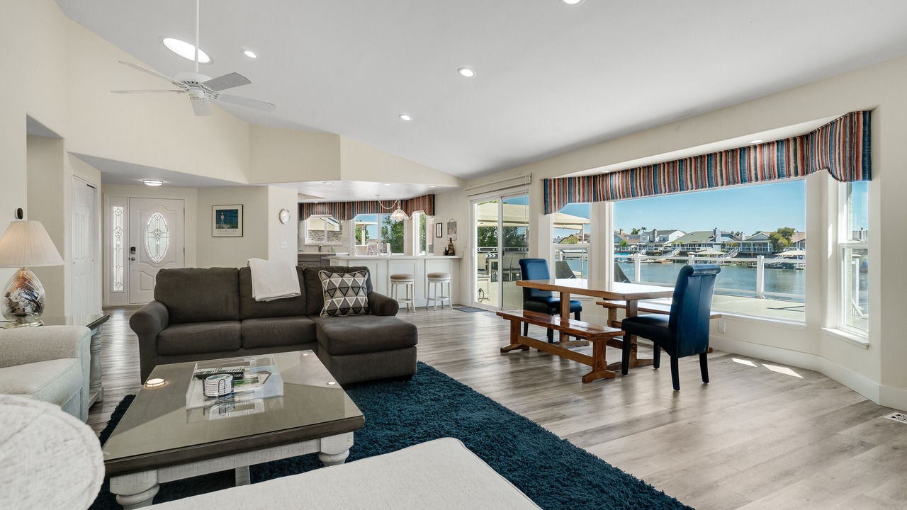 Photo of Livingroom in Discovery Bay