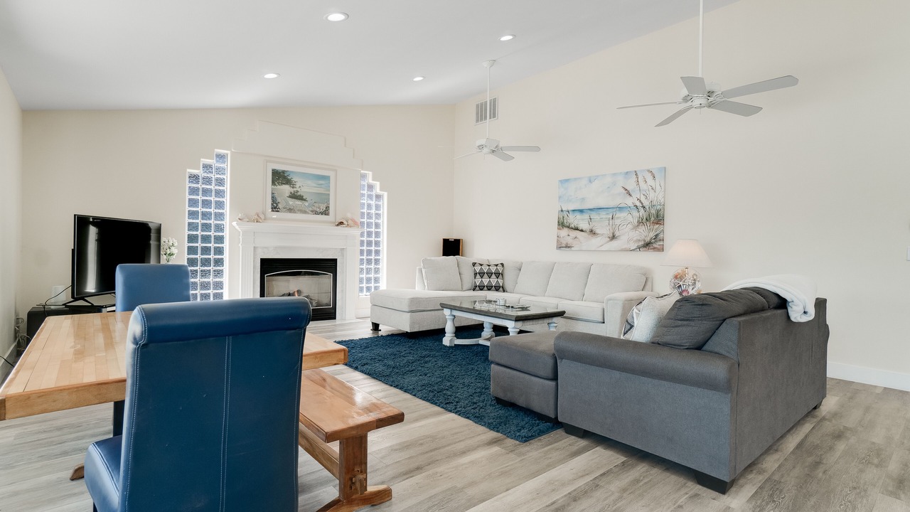Photo of Livingroom in Discovery Bay