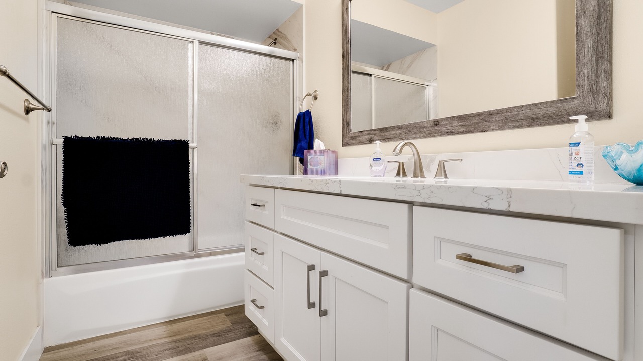 Photo of Bathroom in Discovery Bay