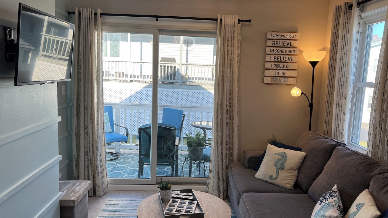Photo of Livingroom in Salisbury Beach