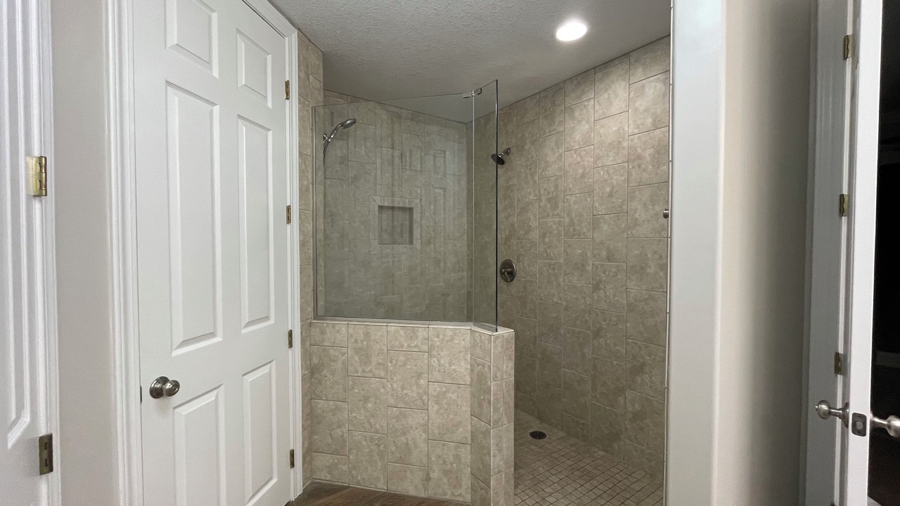 Photo of Bathroom in Orange Beach East