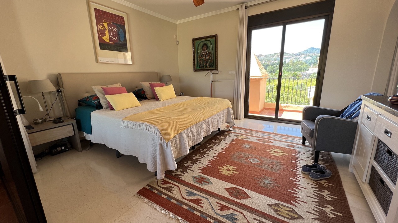 Photo of Bedroom in New Golden Mile