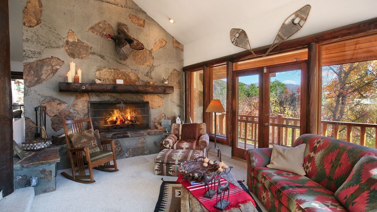 Photo of Livingroom in Sundance