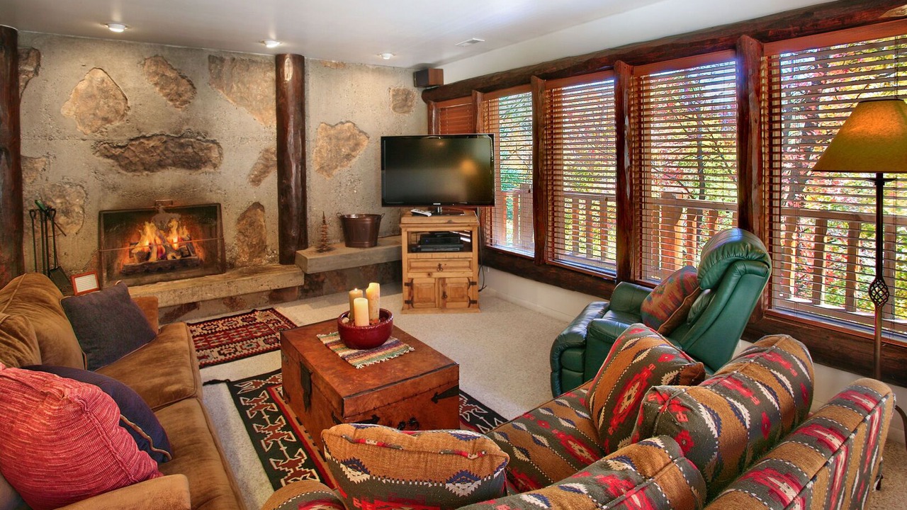 Photo of Livingroom in Sundance