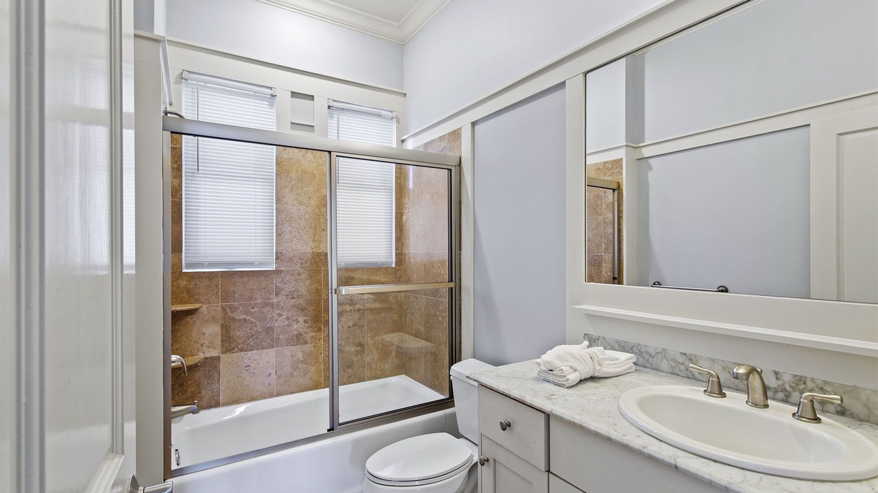 Photo of Bathroom in Delos