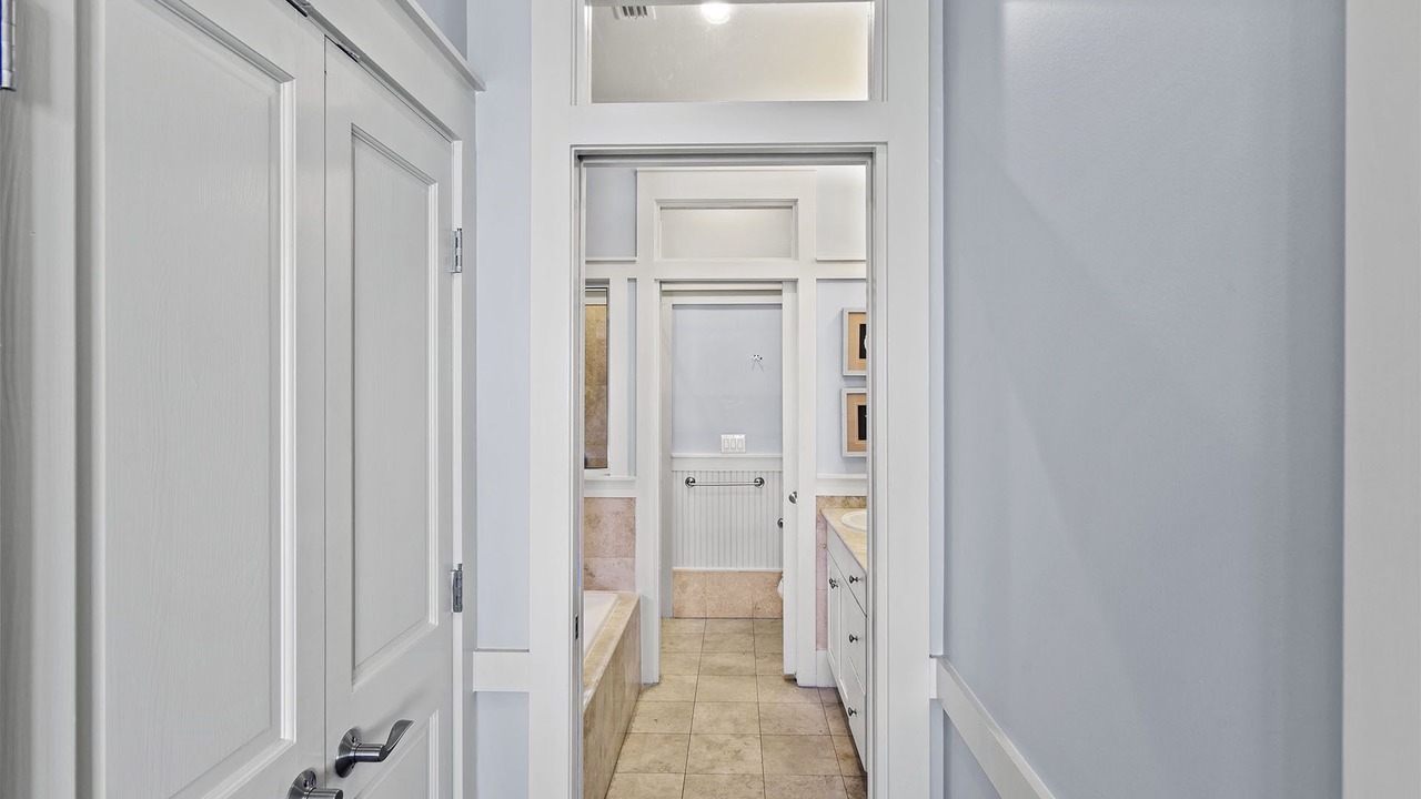 Photo of Others in Delos