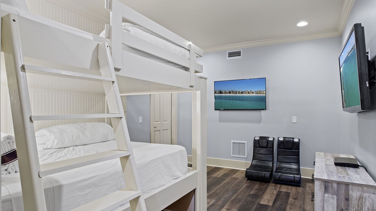 Photo of Bedroom in Delos