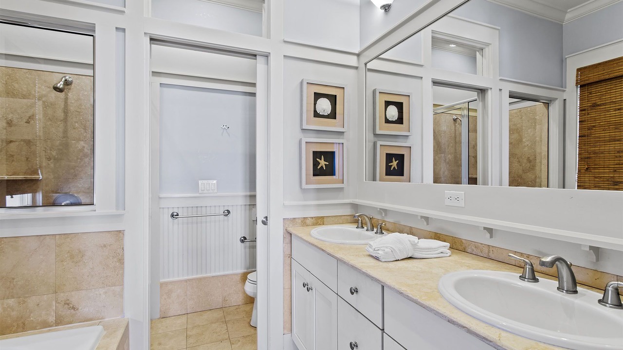 Photo of Others in Delos