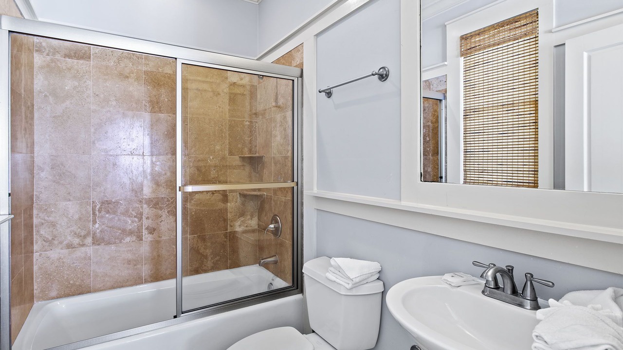 Photo of Bathroom in Delos