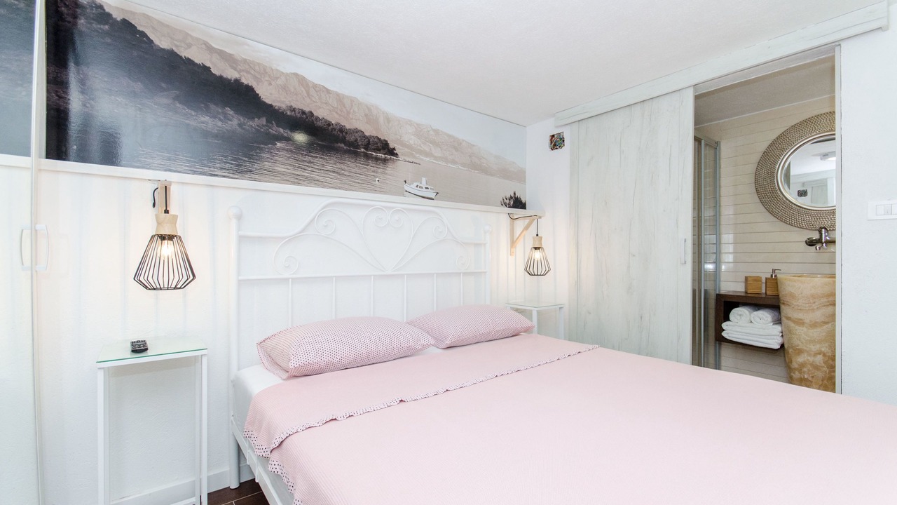 Photo of Bedroom in Sumartin