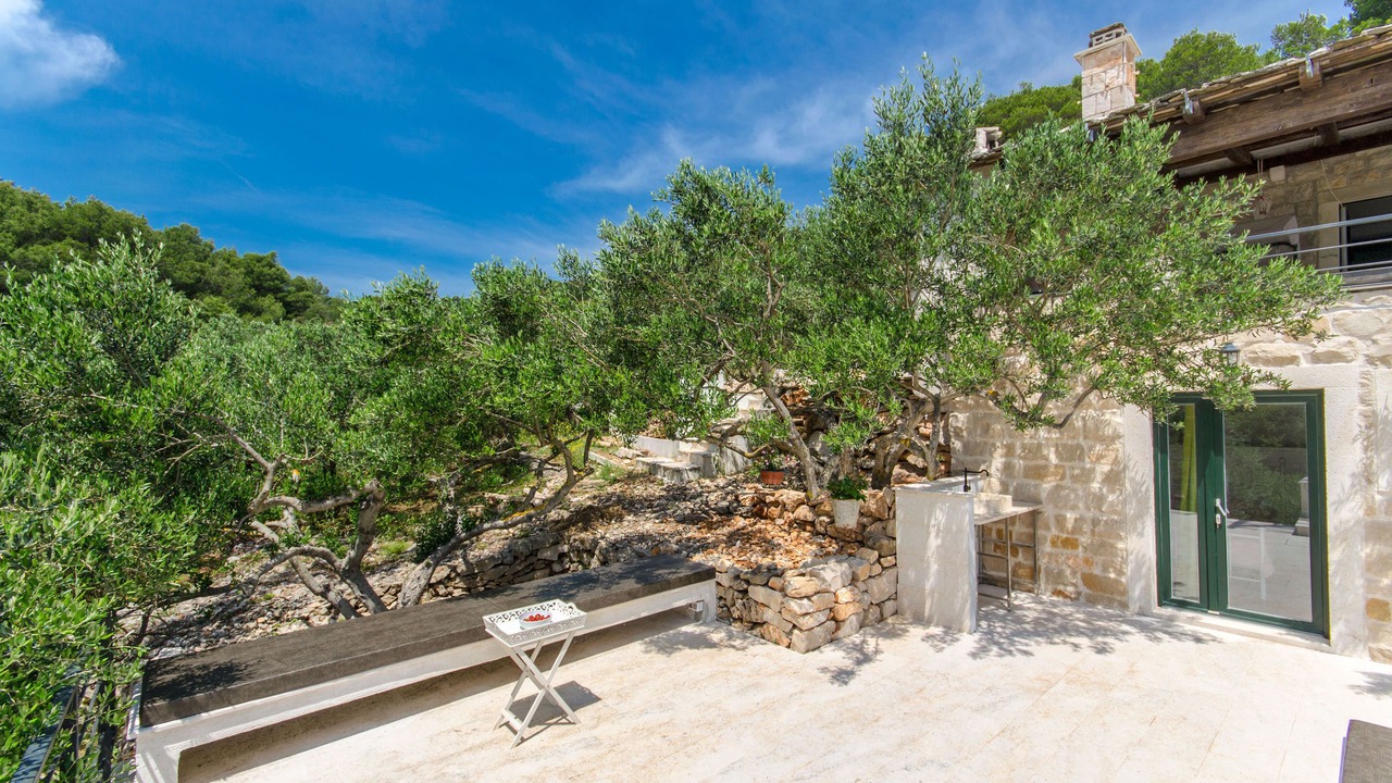 Photo of Patio Balcony in Sumartin