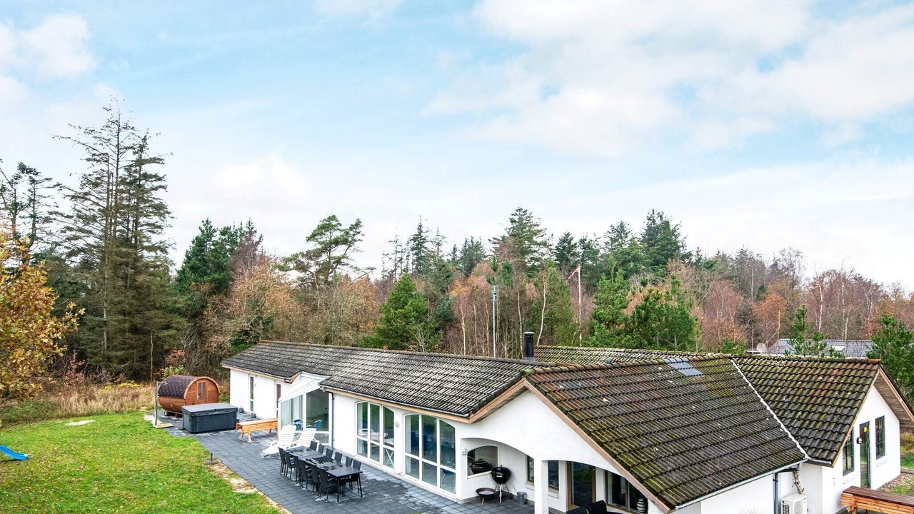 Photo of Outdoor in Henne