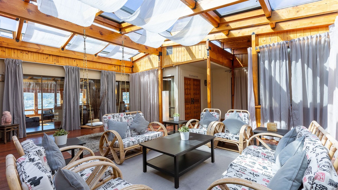 Photo of Outdoor in Strawberry