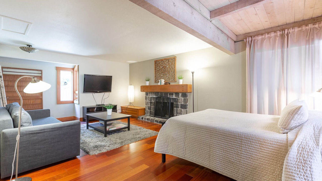 Photo of Bedroom in Strawberry