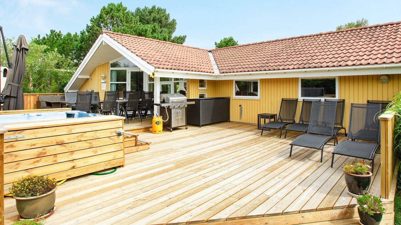 Photo of Outdoor in Bøtø By
